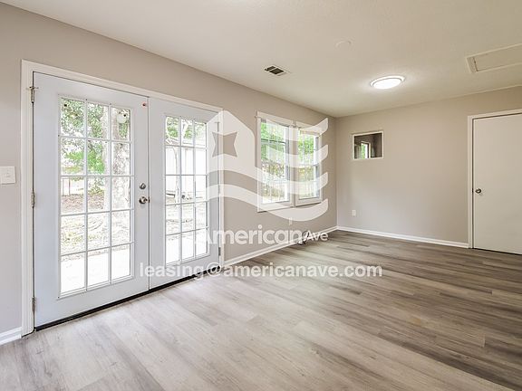 1335879_005_wm_-_dining_room_13548133.jpg