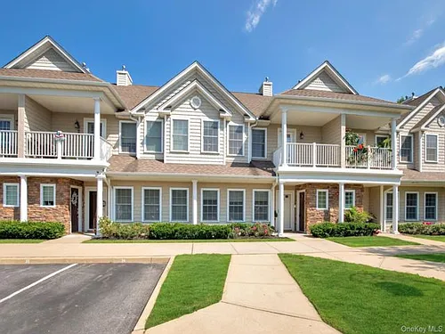 34 Della Dr Photo 1