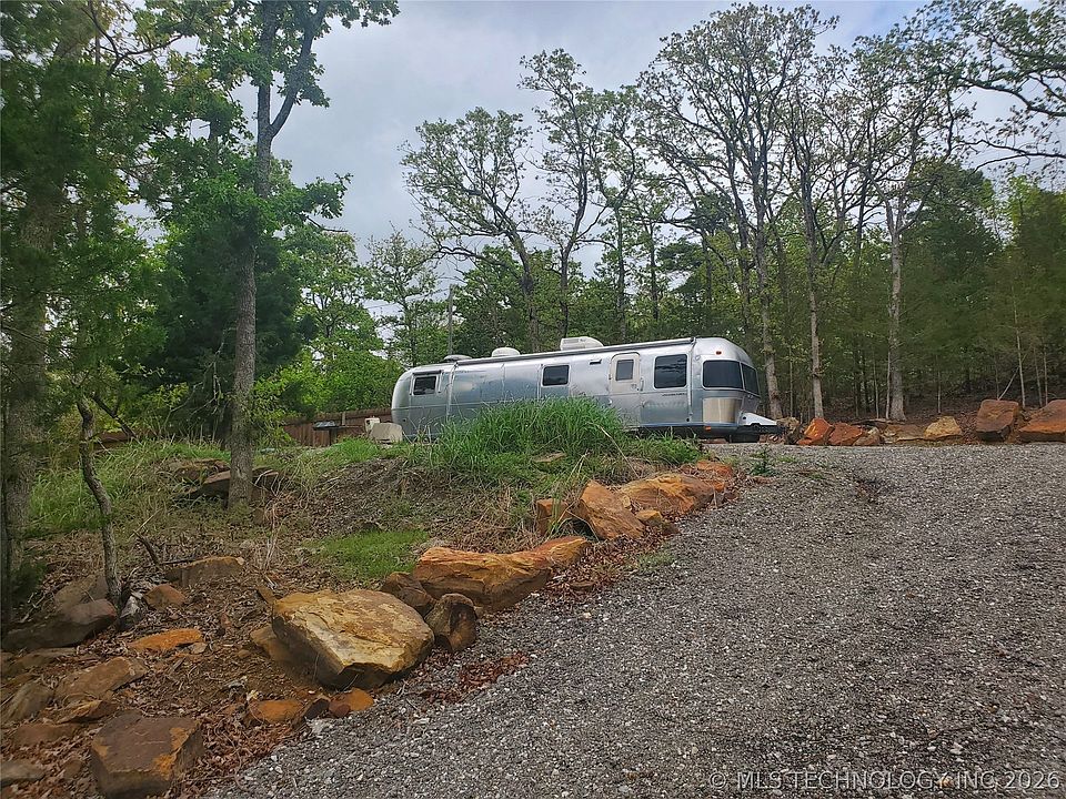 1st image of 621 N Deep Cove Dr
