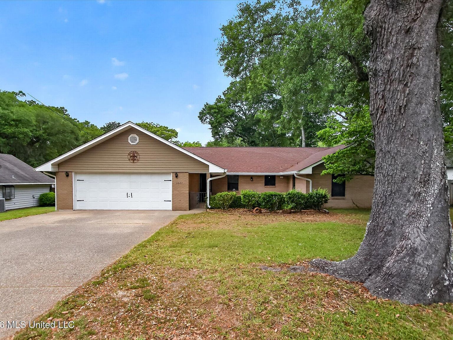 6627 Golf Club Dr