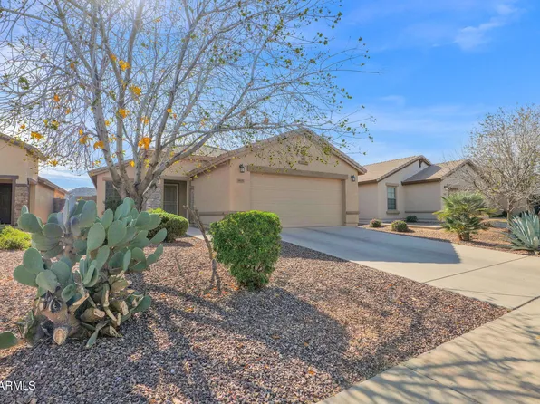 915 W DESERT SEASONS Drive, San Tan Valley, AZ 85143