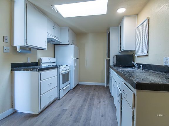 4th image of 118 W Wilson Ave