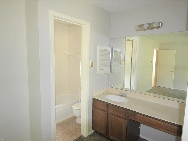 24006 Merry Oaks Dr — Photo 17