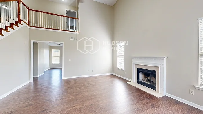 1008 Washington Ct — Photo 4