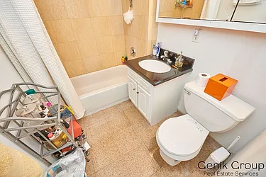 Rented by Genik Group Corp