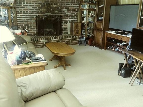 4th image of 10905 E Lakeside Cir