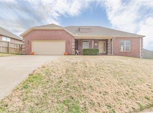 3345 Kibbe Cv, Springdale, AR 72764