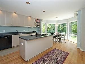 5th image of 3030 Overridge Dr