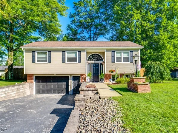 2847 Malibu Dr SW, Warren, OH 44481