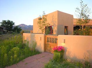10 Codorniz, El Prado, NM 87529