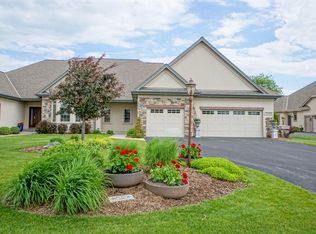 N35W23622 Auburn Ct, Pewaukee, WI 53072