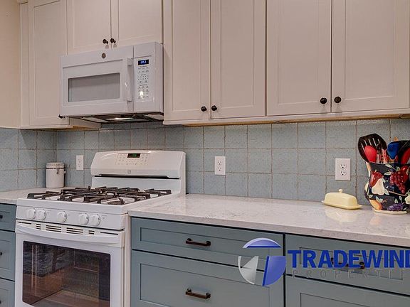 5th image of 2267 Buffalo St