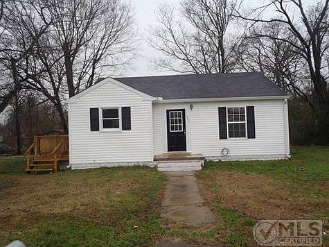 2nd image of 301 Oak St