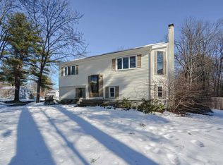 8 Piscassic St, Newmarket, NH 03857