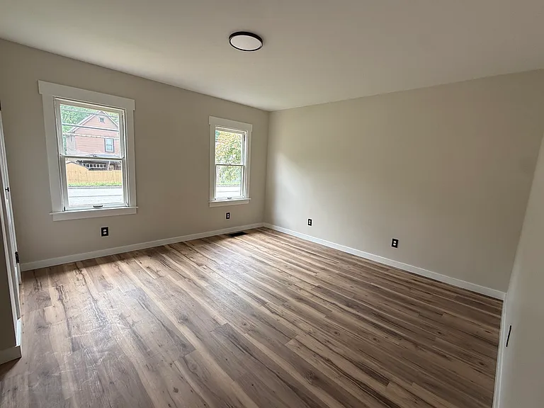 3113 Auberle St — Photo 5