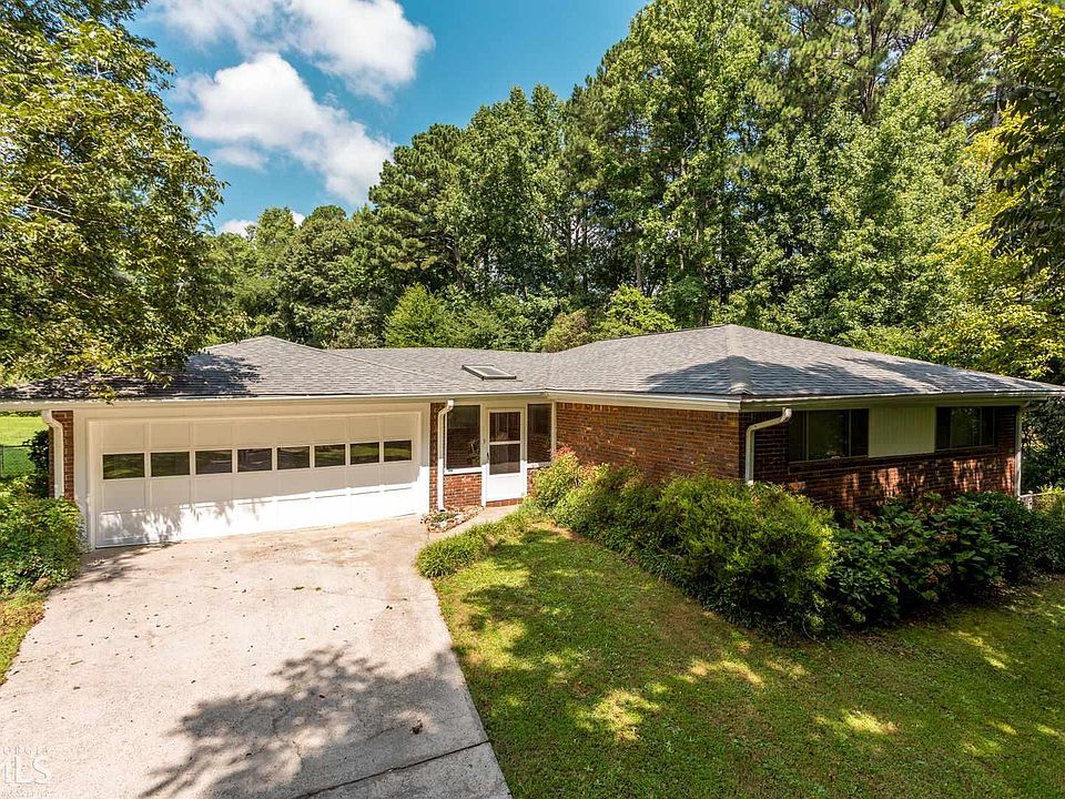 2nd image of 2179 Blaylock Dr