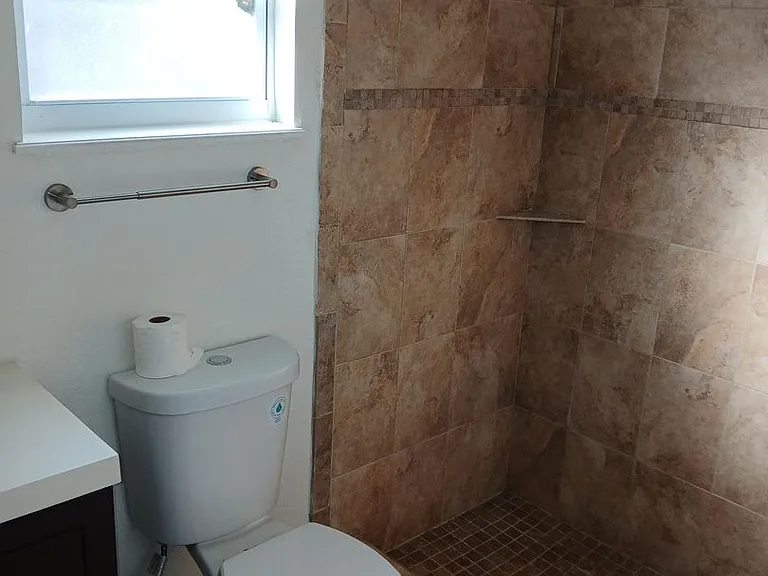 574 Autumn Dr — Photo 3