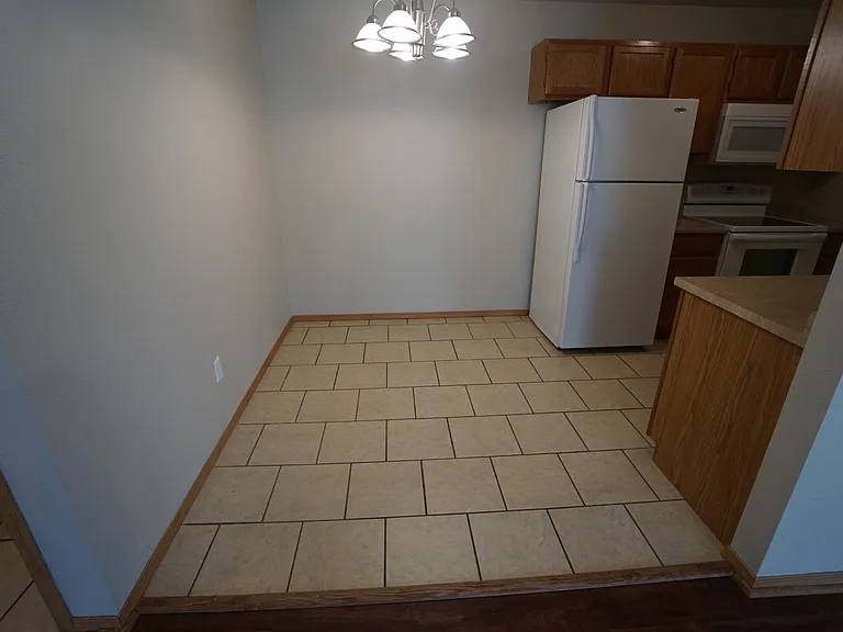 1135 Grinnell Circle A & B — Photo 5