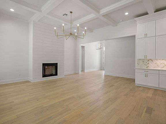 5th image of 609 Kristian Ct