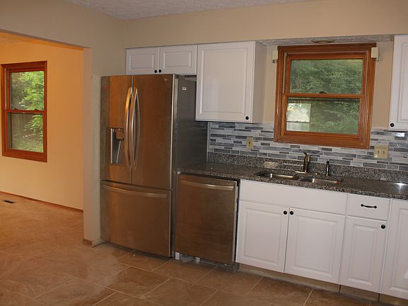 5th image of 118 Bannockburn Blvd