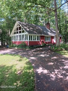 107 Fawn Lake Dr, Dingmans Ferry, PA, 18328