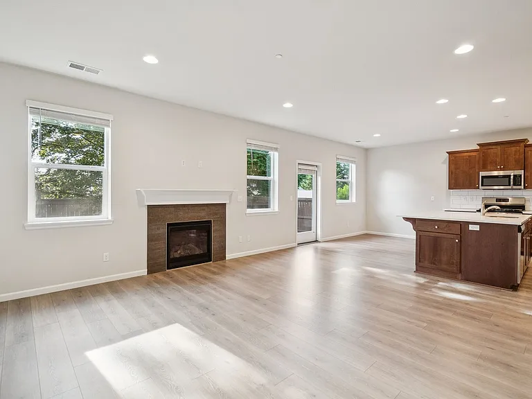 9670 SW 171st Ave — Photo 3