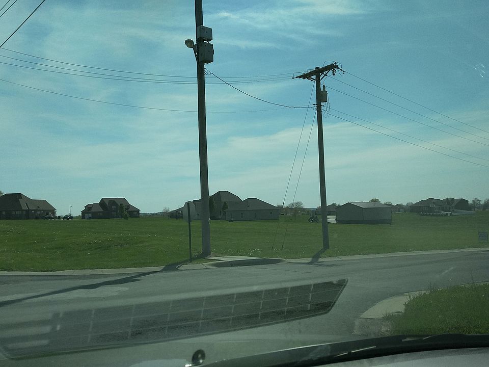 2nd image of 816 W Cox School Rd