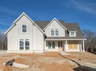 1351 Orange Blossom Ct, Gainesville, TX 76240