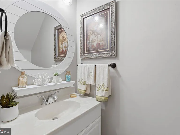 9944 Royal Commerce Pl — Photo 27