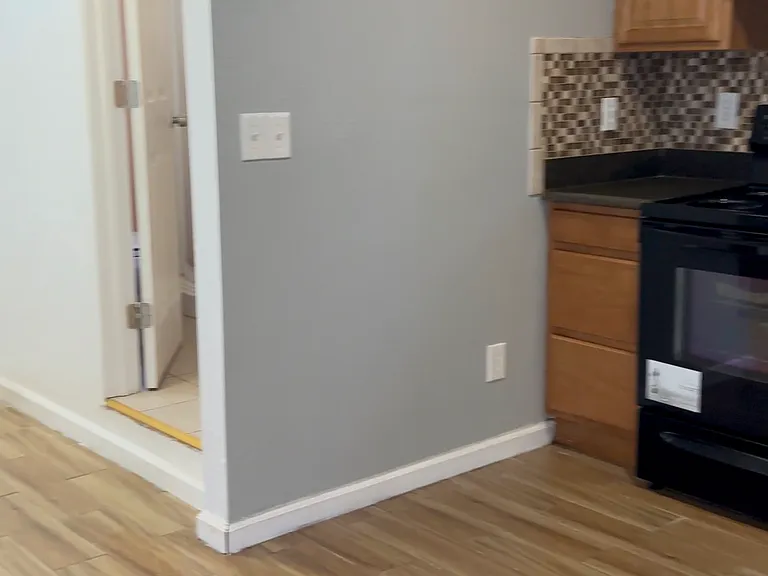 255 Edwin Way — Photo 9