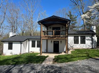 612 Groundhog Hills Rd, Hillsville, VA 24343