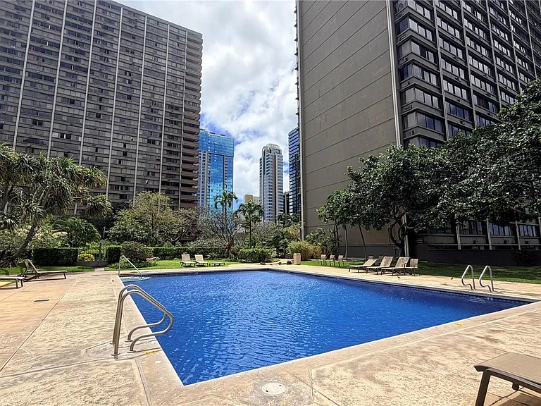 1255 Nuuanu Ave #E3203 — Photo 17