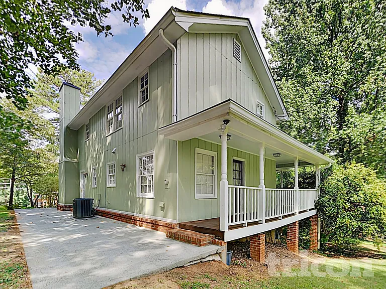 1516 Maple Ridge Dr — Photo 24