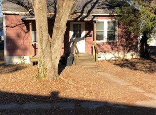 20 Orchard Dr, Herrin, IL 62948