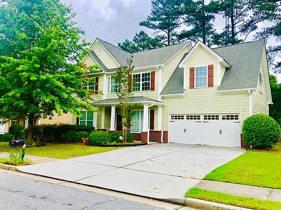 3rd image of 904 Lakeside Ct