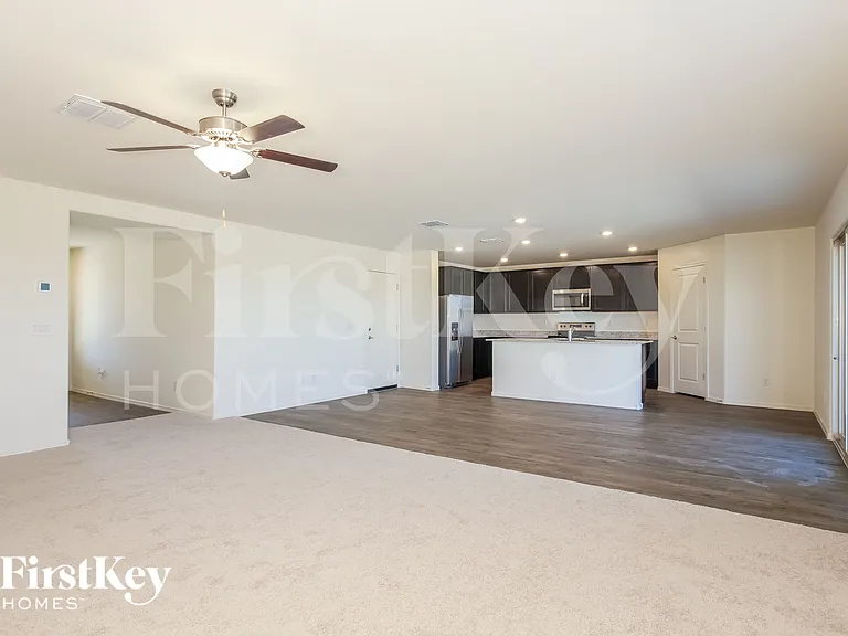 8434 S 258th Dr — Photo 2