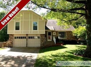 1841 E 152nd Ct, Olathe, KS 66062