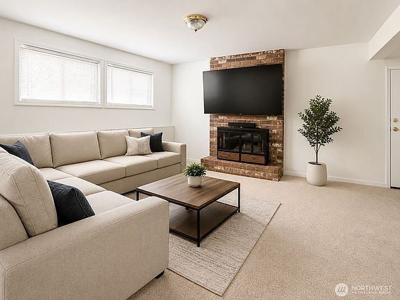 5th image of 6132 59th Street NE