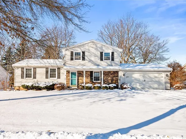 67 Crossroads Ln, Rochester, NY 14612