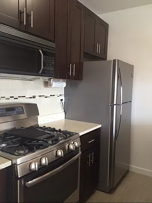 Rented by Fischer Group Realty, LLC | media 34