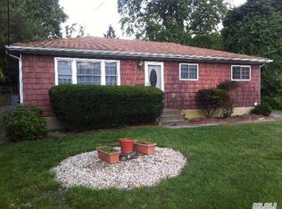 89 Hubbards Path, West Babylon, NY 11704