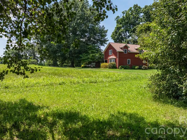 2097 Hermit Trl, Newton, NC 28658