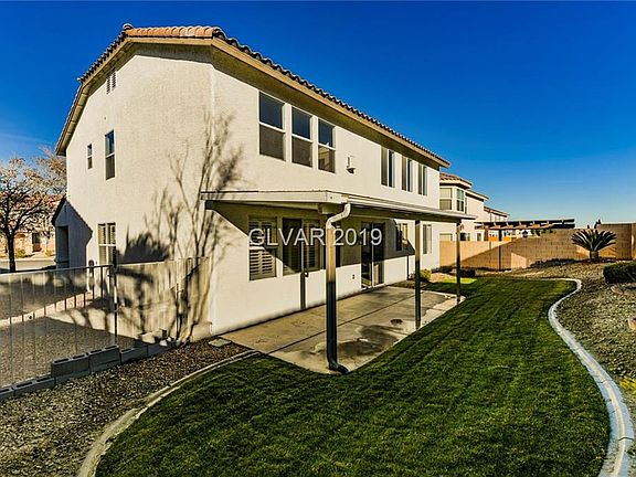 3rd image of 8041 Jeannie Marie Ct