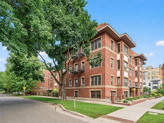 3rd image of 391 Laurel Ave APT 304