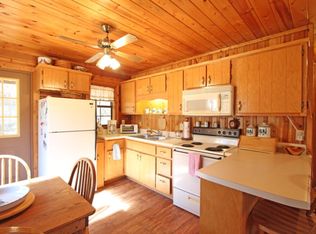 652 Penland Rd, Brasstown, NC 28902