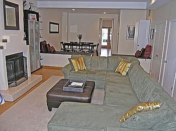 Living Room/ Dining