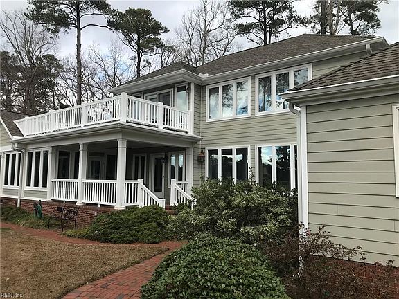 118 A Pinewood Rd, Totally remodeled in 2005 featuring Hardy Plank siding