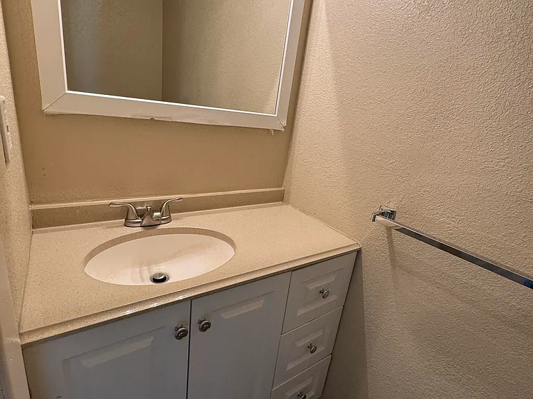 405 Roxy Ln #1 — Photo 8