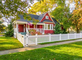 504 Vinewood St, Wyandotte, MI 48192