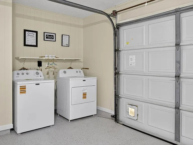 3520 Clifden Dr — Photo 39